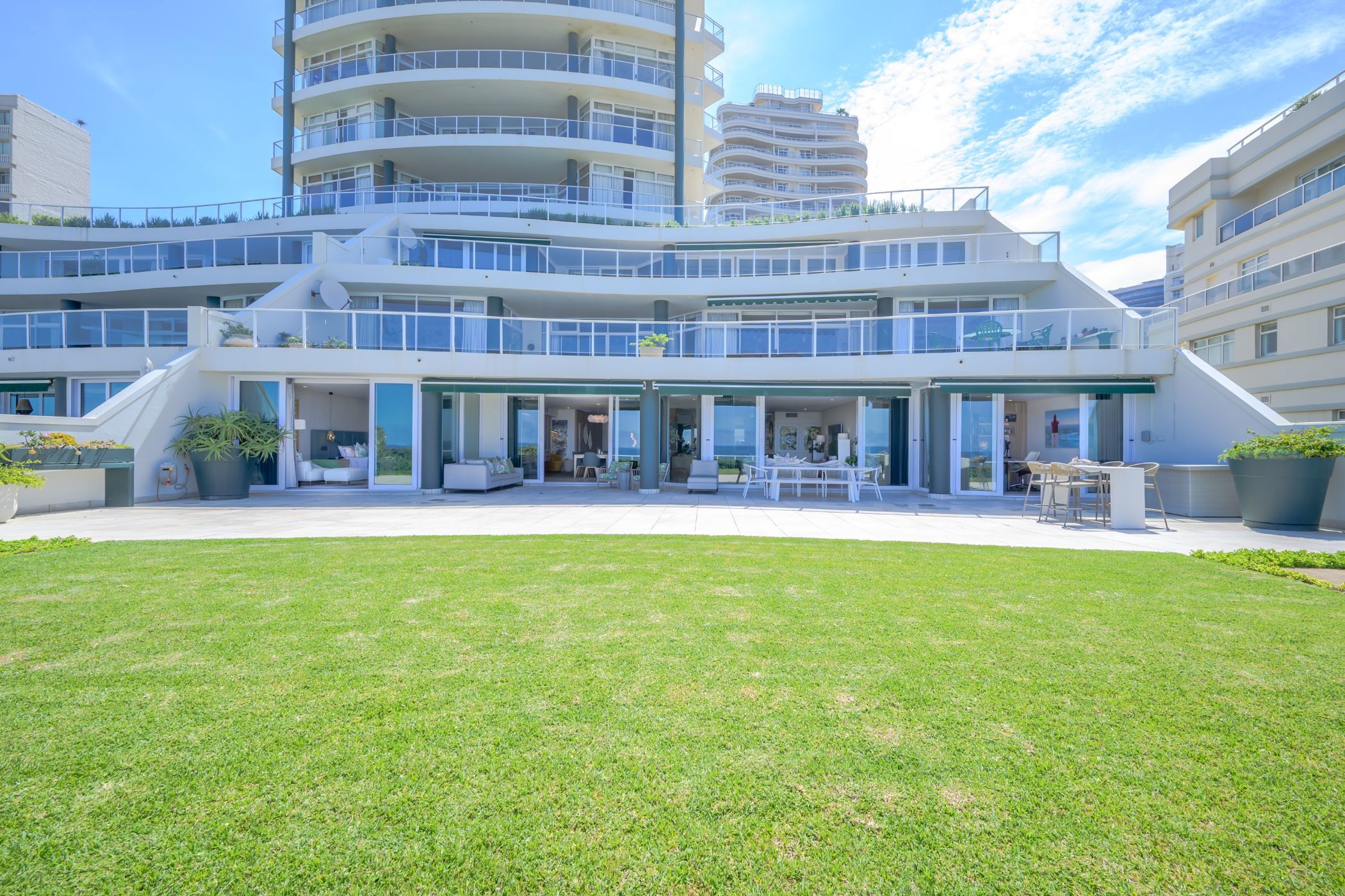 Apartment for sale in uMhlanga Rocks - 1ND1694219