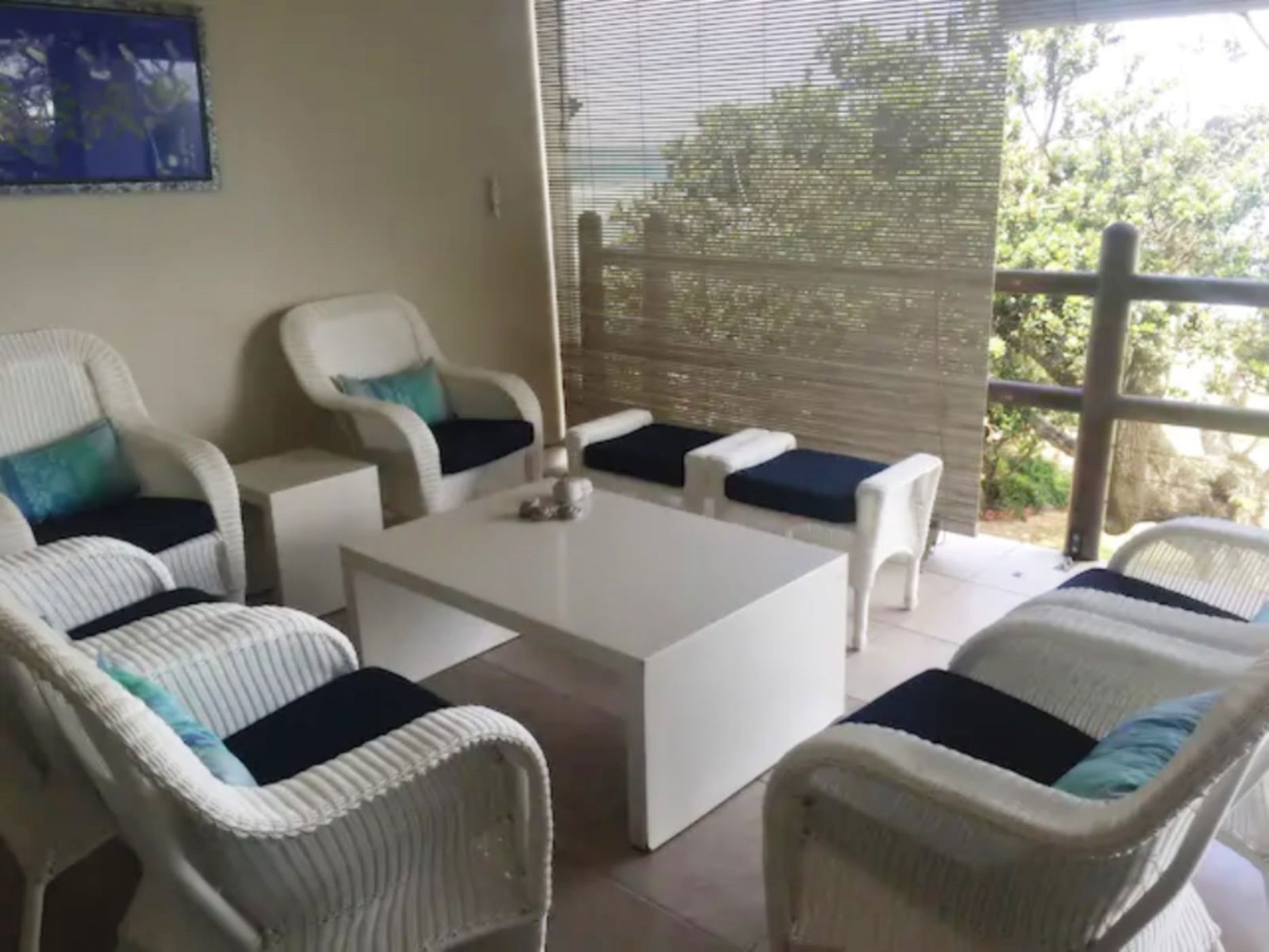 Apartment to rent in uMhlanga Rocks - 1ND1695402