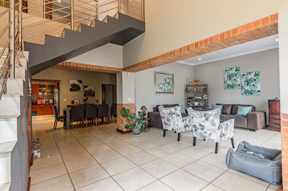 House for sale in Baileys Muckleneuk - PT1693738 House for sale in Baileys Muckleneuk - PT1693738