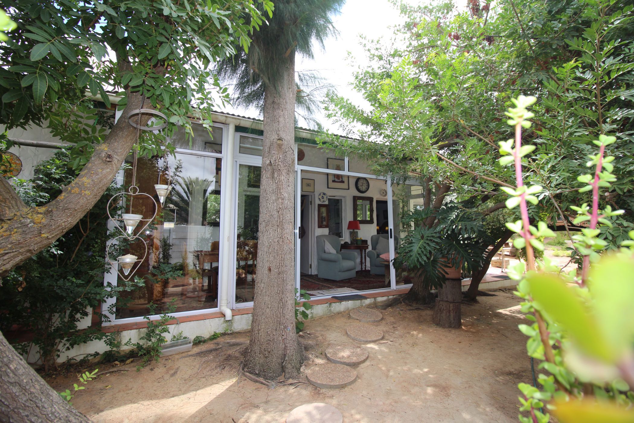 House for sale in Aurora, West Coast - LA1693418