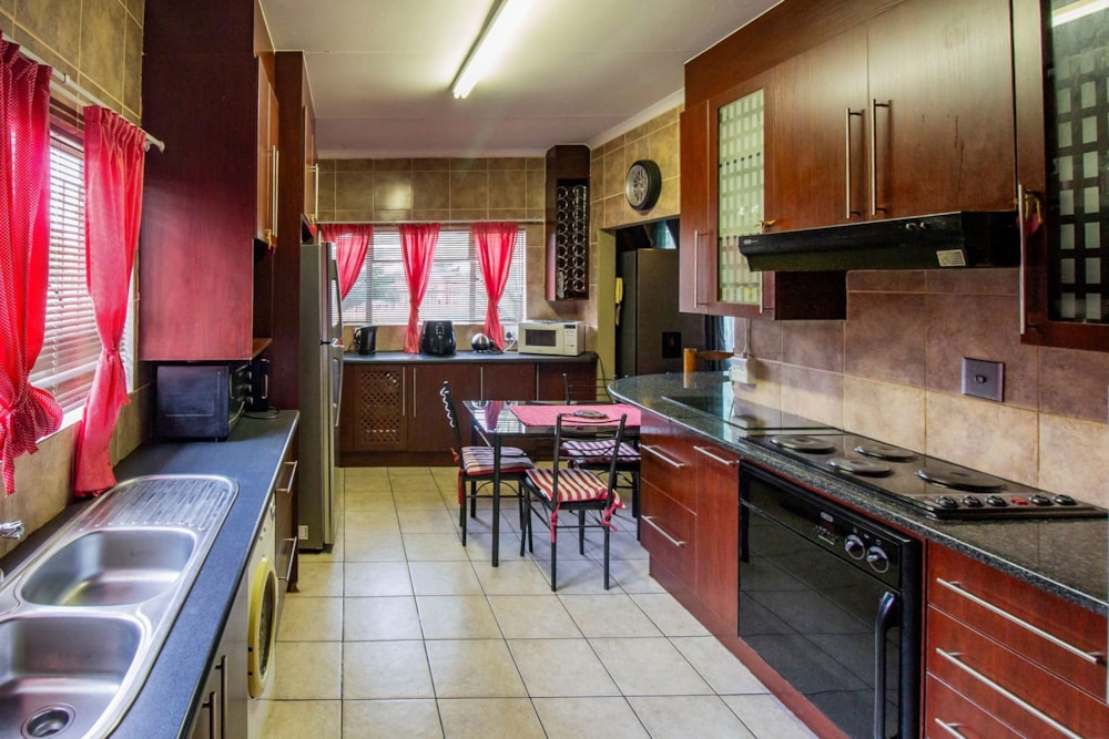 House for sale in Mooinooi - 1HR1695534