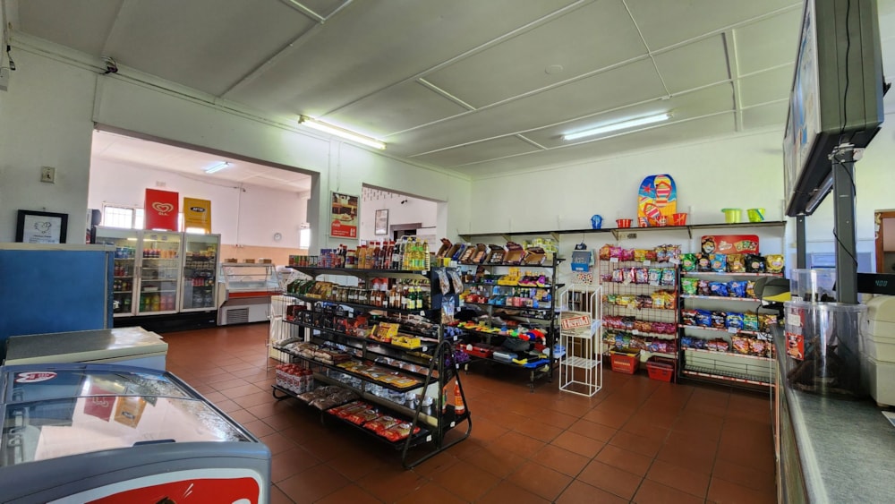 Commercial retail property for sale in Pumula - 1UW1364659