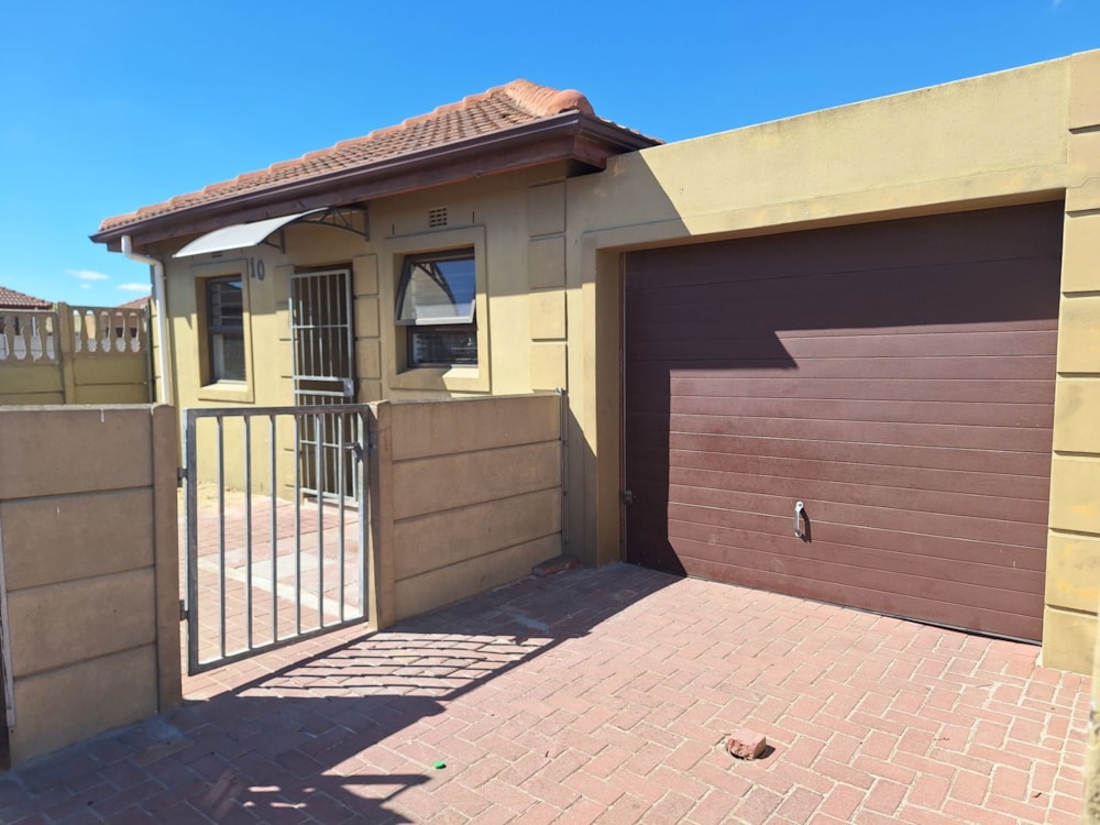 House for sale in Hillcrest Heights, Blue Downs - 1KV1699418