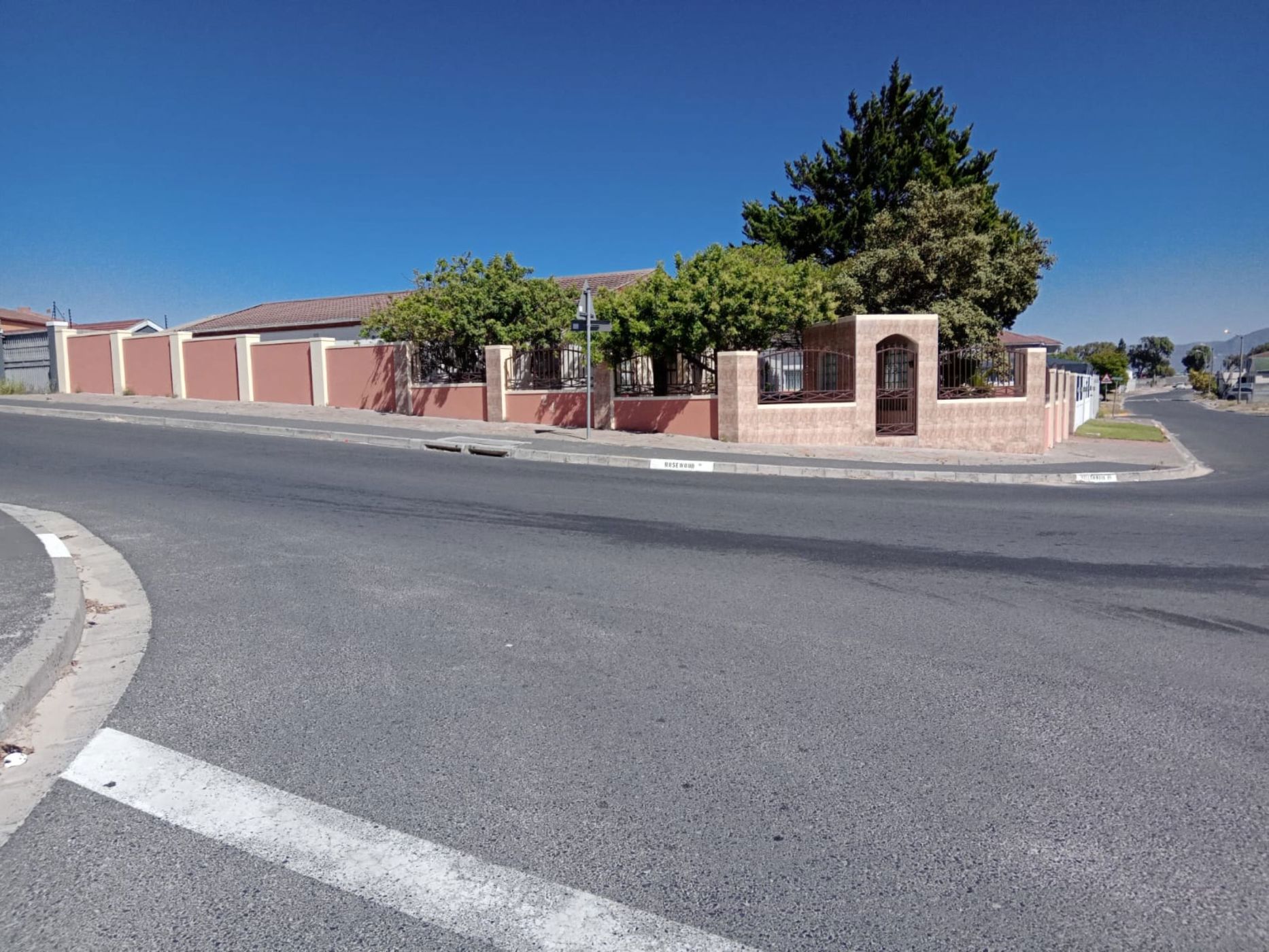 House for sale in Weltevreden Valley - 1MN1736058