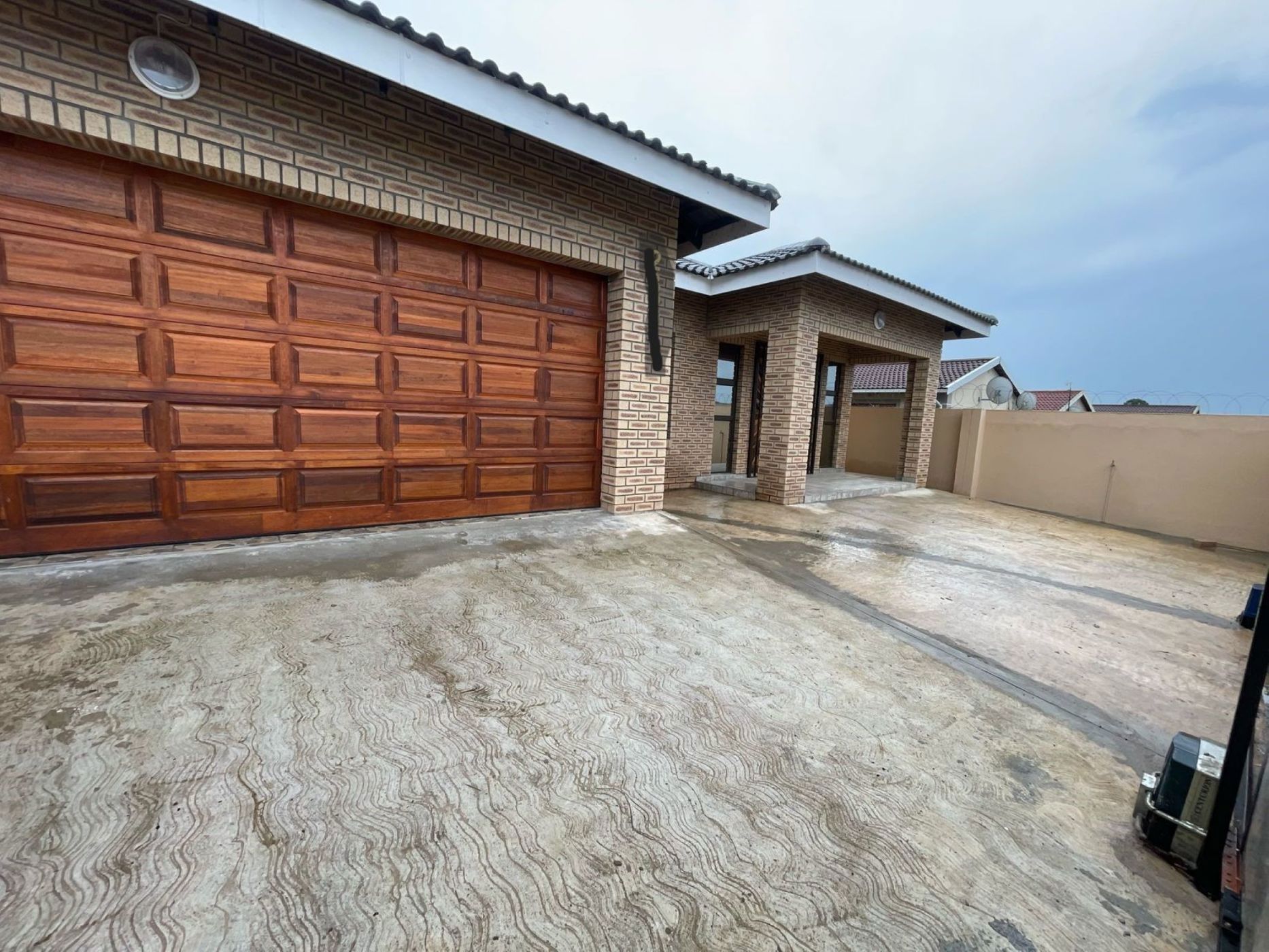 House let in Mthatha Central - 1MH1693505
