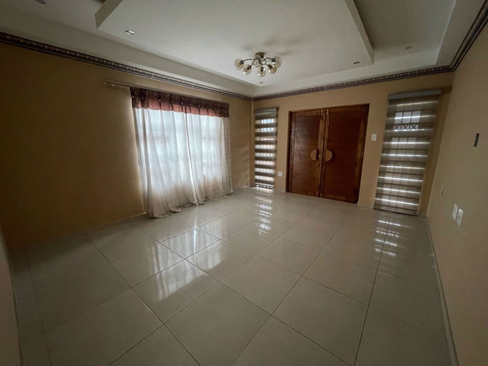 House let in Mthatha Central - 1MH1693505 House let in Mthatha Central - 1MH1693505