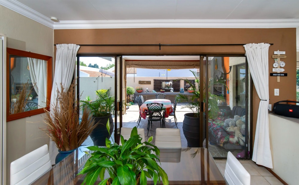 House for sale in Edenburg, Rivonia - HP1696127 House for sale in Edenburg, Rivonia - HP1696127