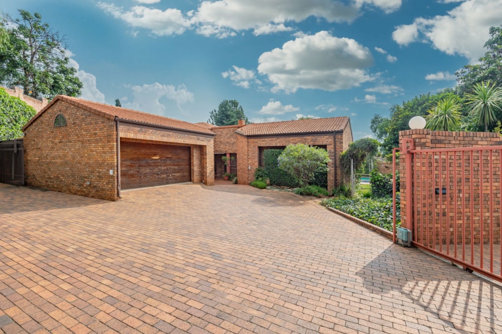 House for sale in Bedfordview - BED1711424 House for sale in Bedfordview - BED1711424