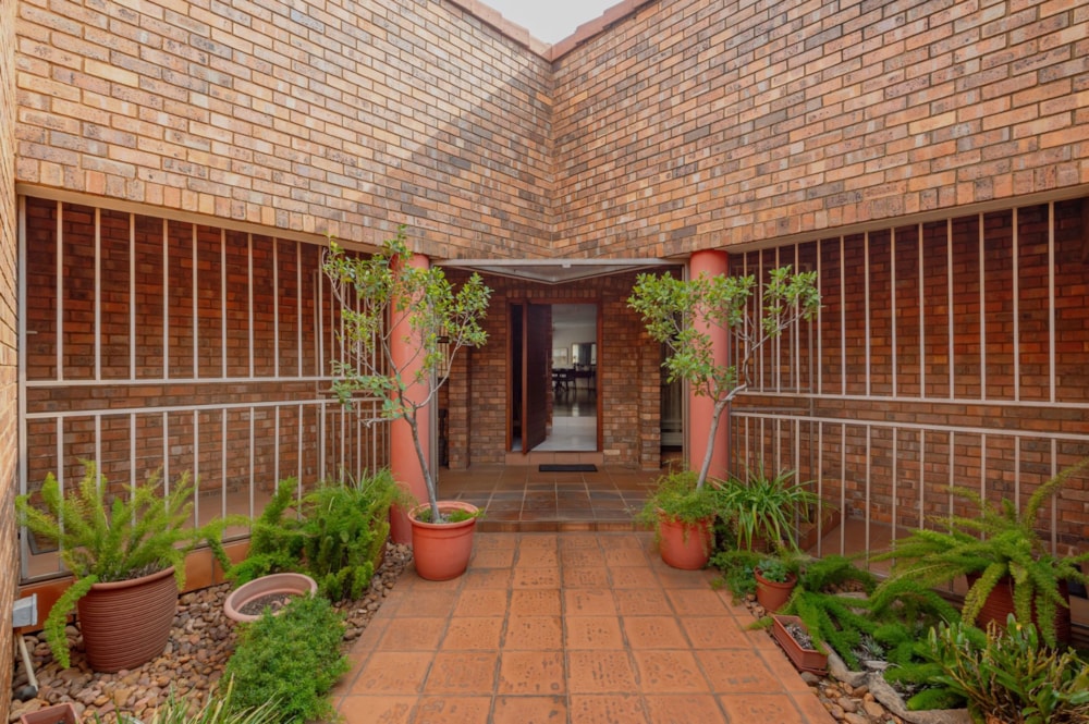 House for sale in Bedfordview - BED1711424 House for sale in Bedfordview - BED1711424