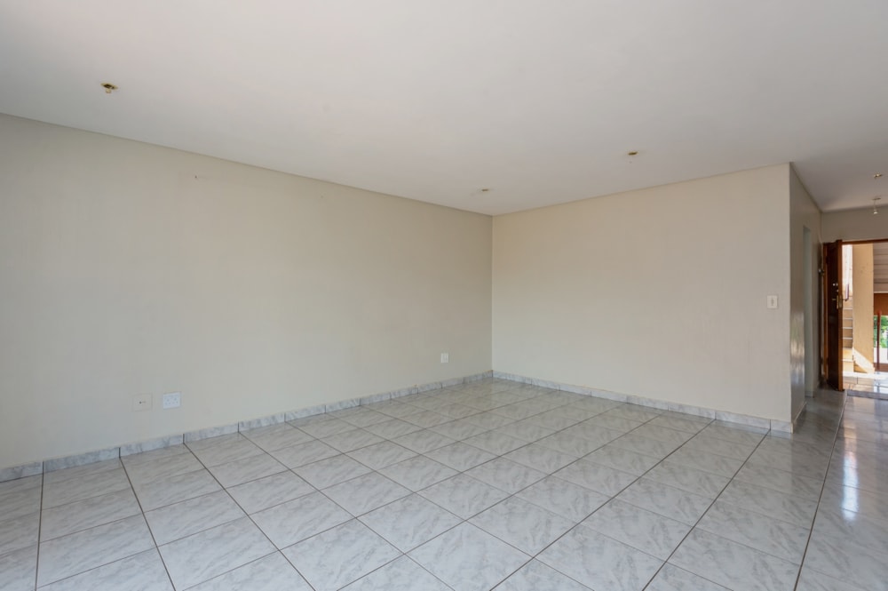 Apartment for sale in Bedfordview - BED1695880 Apartment for sale in Bedfordview - BED1695880