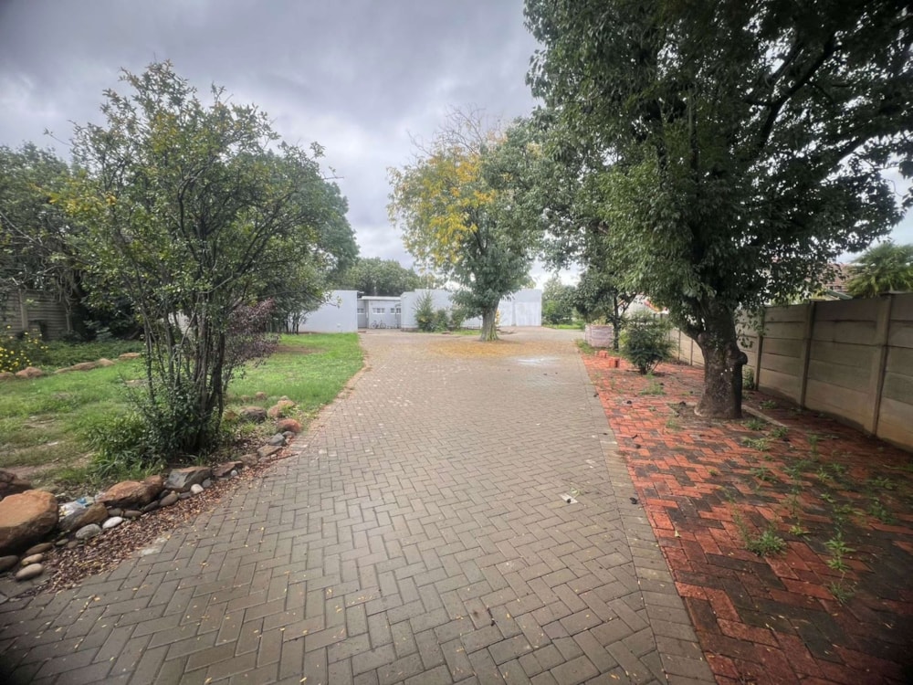 House for sale in Universitas - 1BX1698416