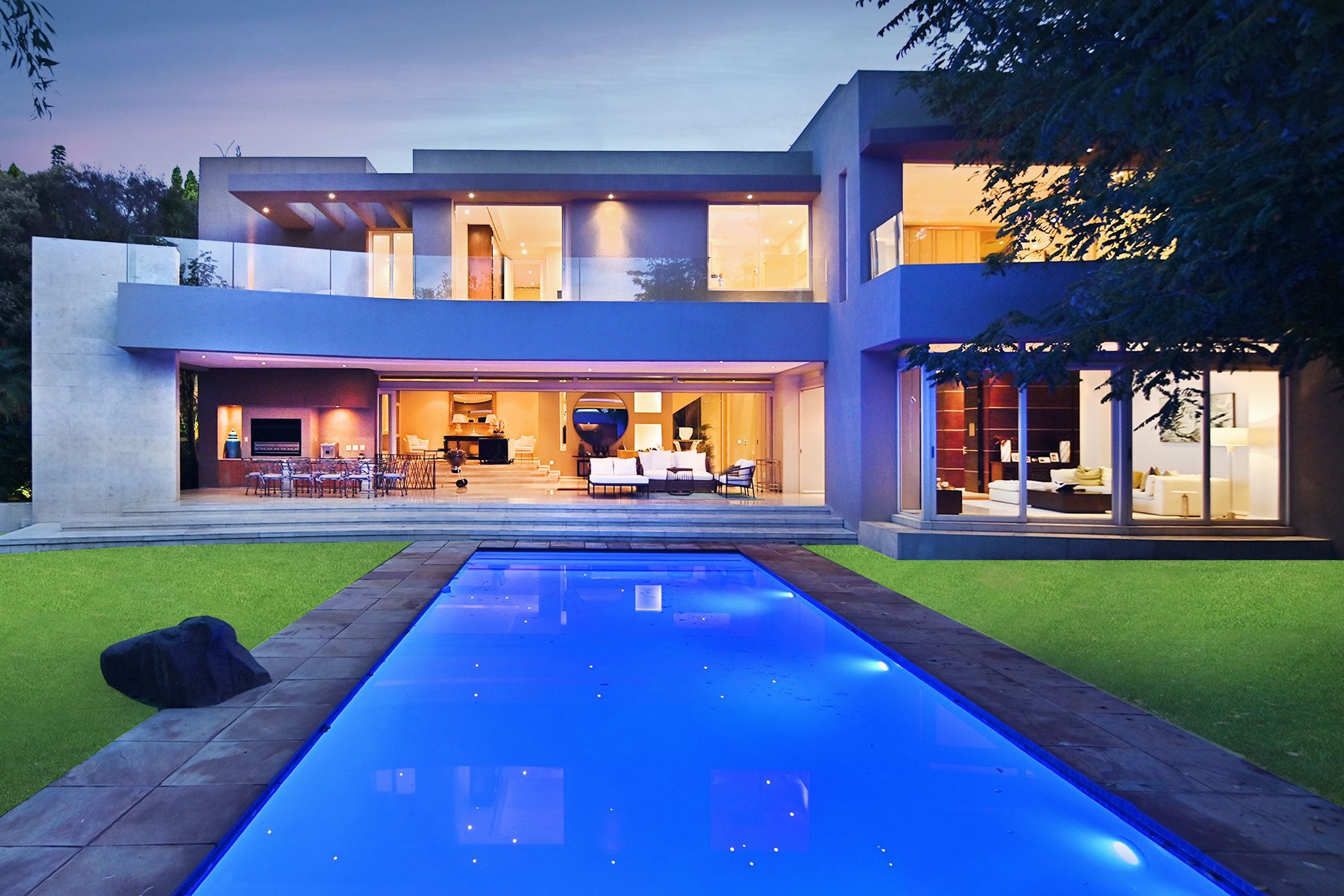 Double-storey cluster sold in Sandhurst - HP1696428