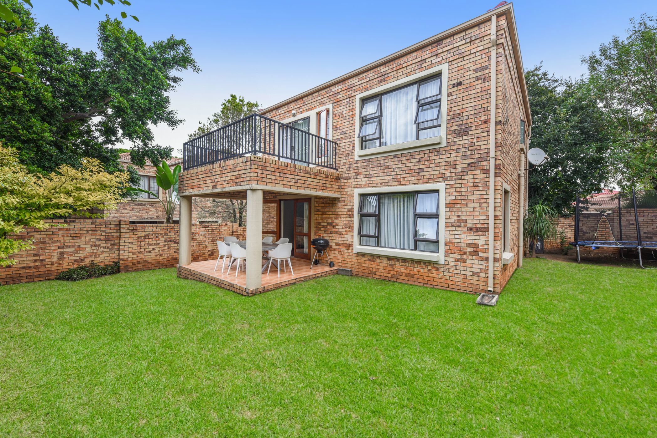 Townhouse for sale in Craigavon - FW1696379