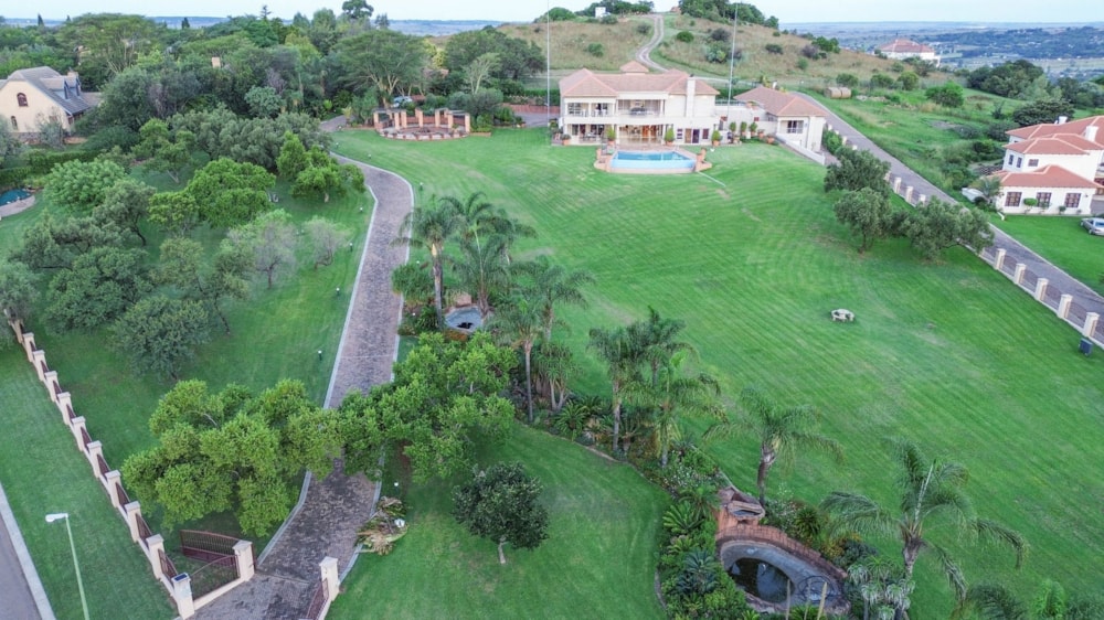 House for sale in Cornwall Hill - CN1698835