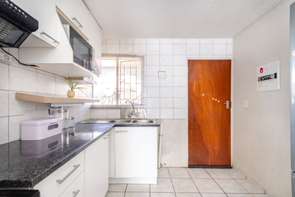 Apartment for sale in Glen Marais - KTP1696822 Apartment for sale in Glen Marais - KTP1696822