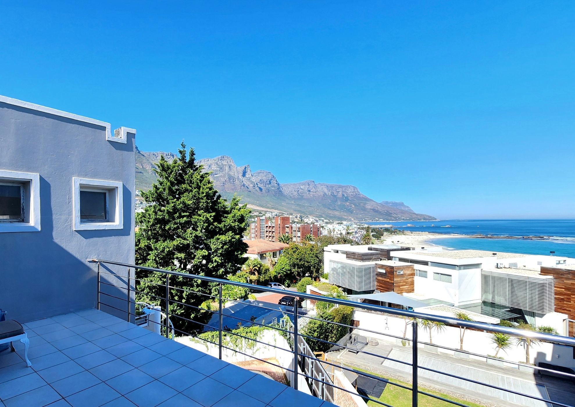 House sold in Camps Bay - AS1696938