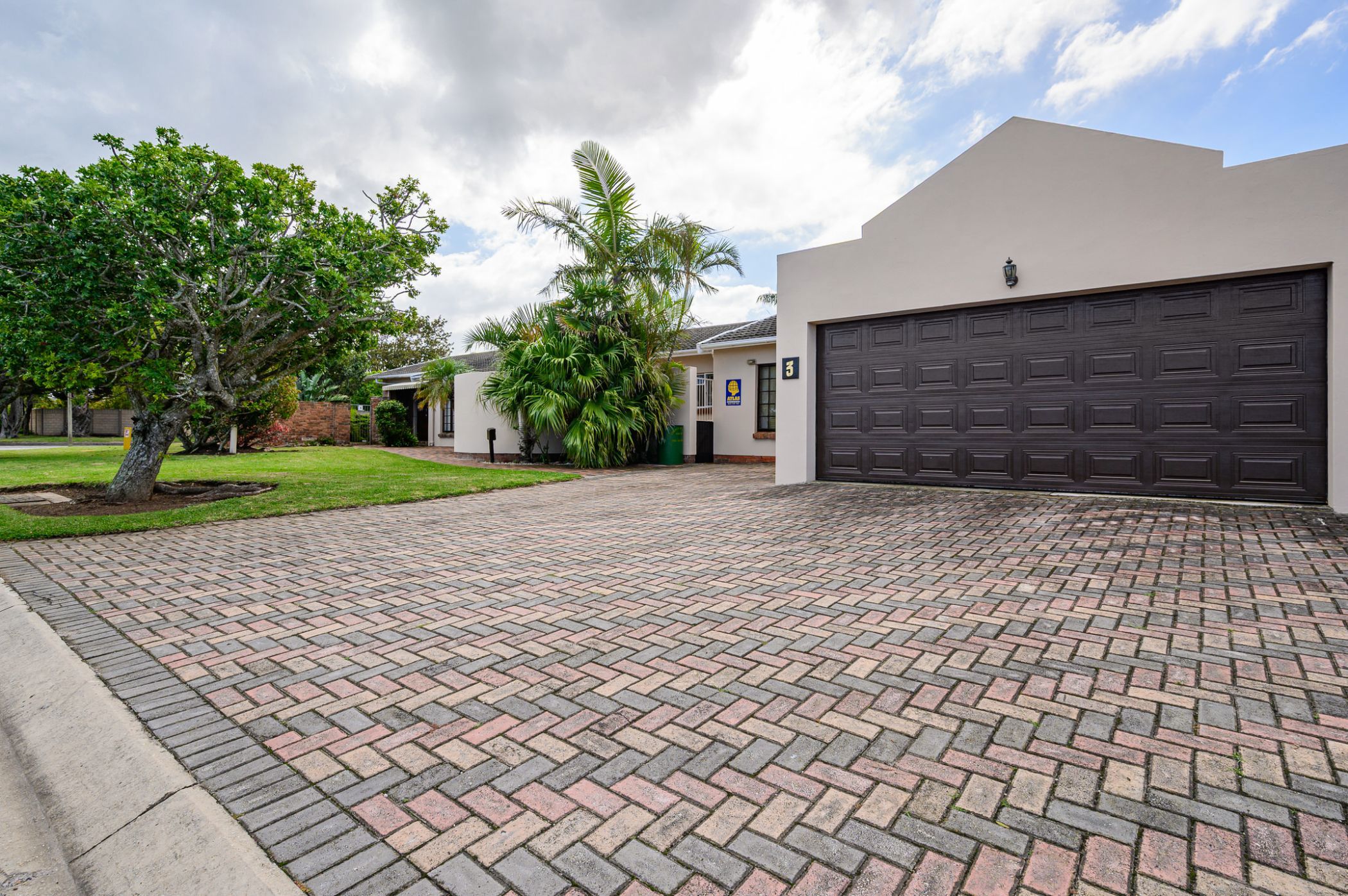 House sold in Sherwood, Port Elizabeth, Gqeberha - 1PLZ1697602