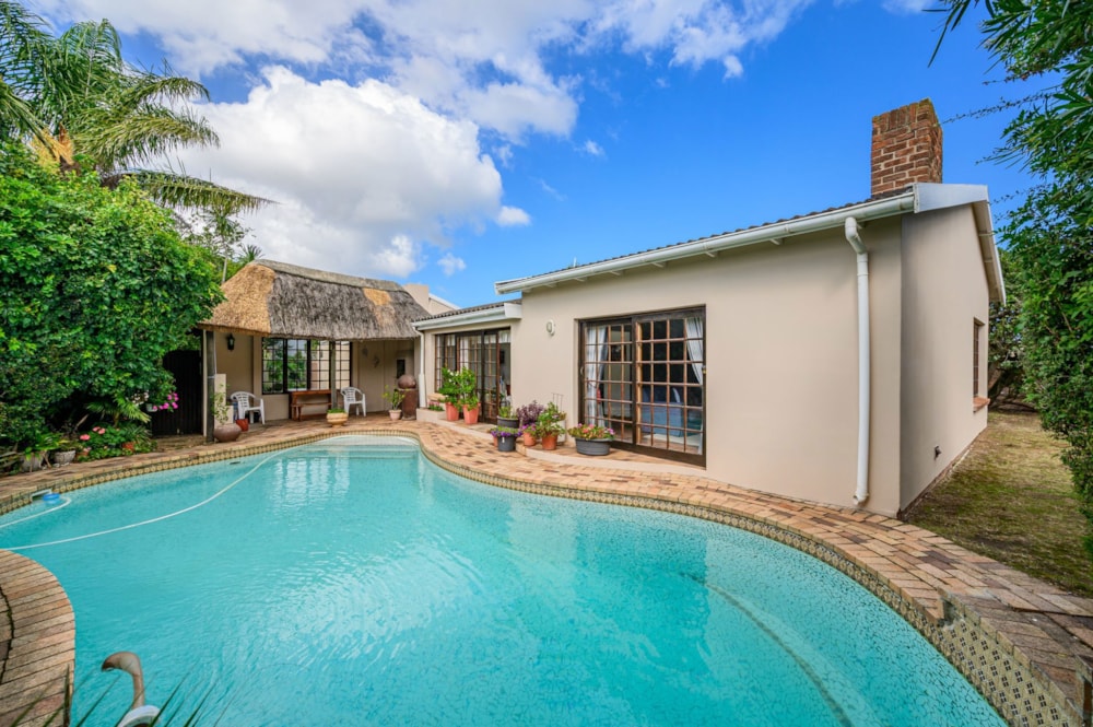 House sold in Sherwood, Port Elizabeth, Gqeberha - 1PLZ1697602 House sold in Sherwood, Port Elizabeth, Gqeberha - 1PLZ1697602