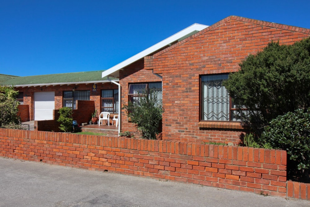 Townhouse sold in Brentwood Park, Port Elizabeth, Gqeberha - 1PLZ1697267 Townhouse sold in Brentwood Park, Port Elizabeth, Gqeberha - 1PLZ1697267