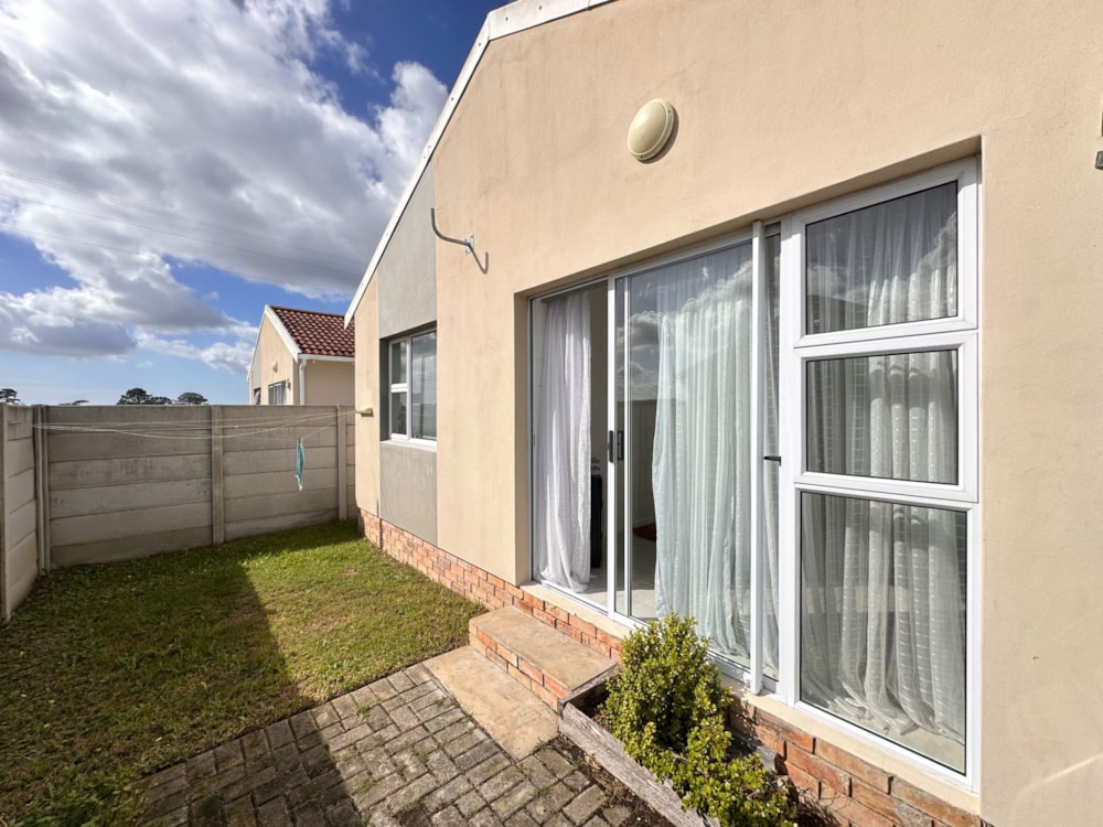 Apartment for sale in Sherwood, Port Elizabeth, Gqeberha - 1PLZ1697398 Apartment for sale in Sherwood, Port Elizabeth, Gqeberha - 1PLZ1697398