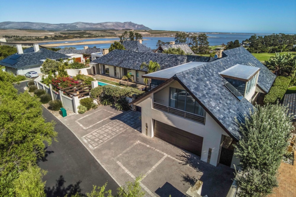 Golf estate house for sale in Arabella Country Estate - HF1696859