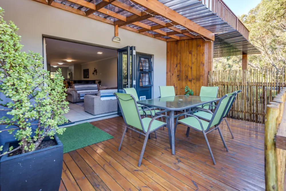Security estate home sold in Summerstrand - 1PLZ1698851