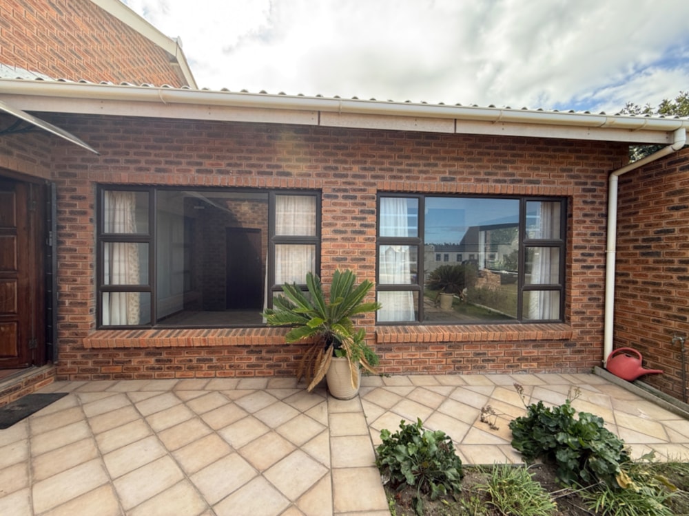 House sold in Bettys Bay - KN1697825 House sold in Bettys Bay - KN1697825