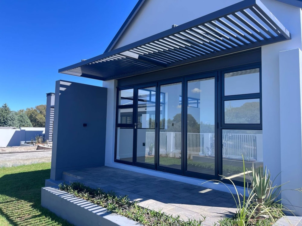 Security estate home for sale in Woodland Hills Bergendal - 1BX1699793