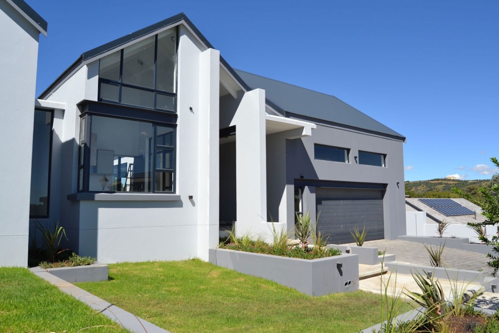 Security estate home for sale in Woodland Hills Bergendal - 1BX1699793