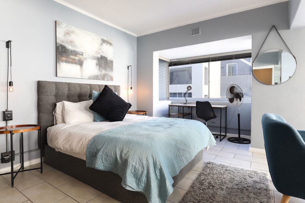 Studio apartment sold in Sea Point - AS1697630
