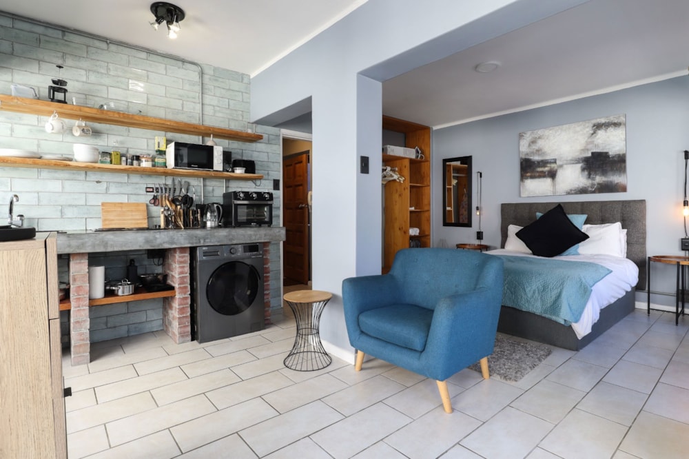Studio apartment sold in Sea Point - AS1697630