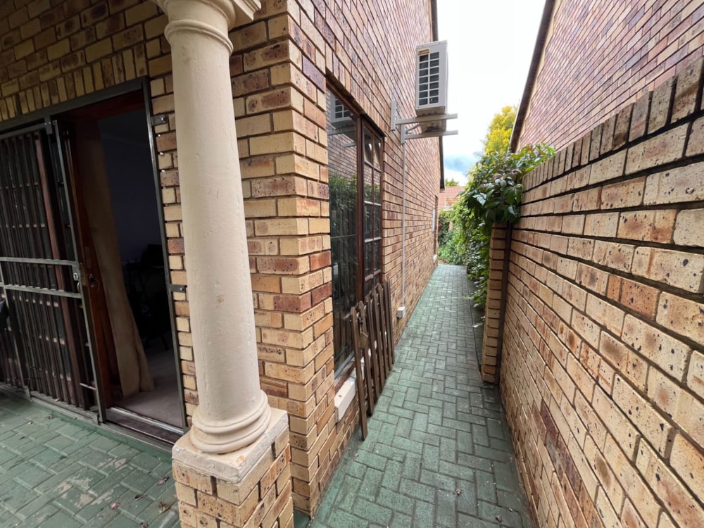 Townhouse for sale in Langenhovenpark - 1BX1719191