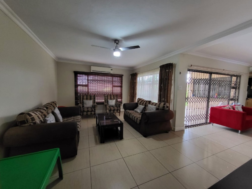 Double-storey apartment let in Veldenvlei - 1RY1696700 Double-storey apartment let in Veldenvlei - 1RY1696700