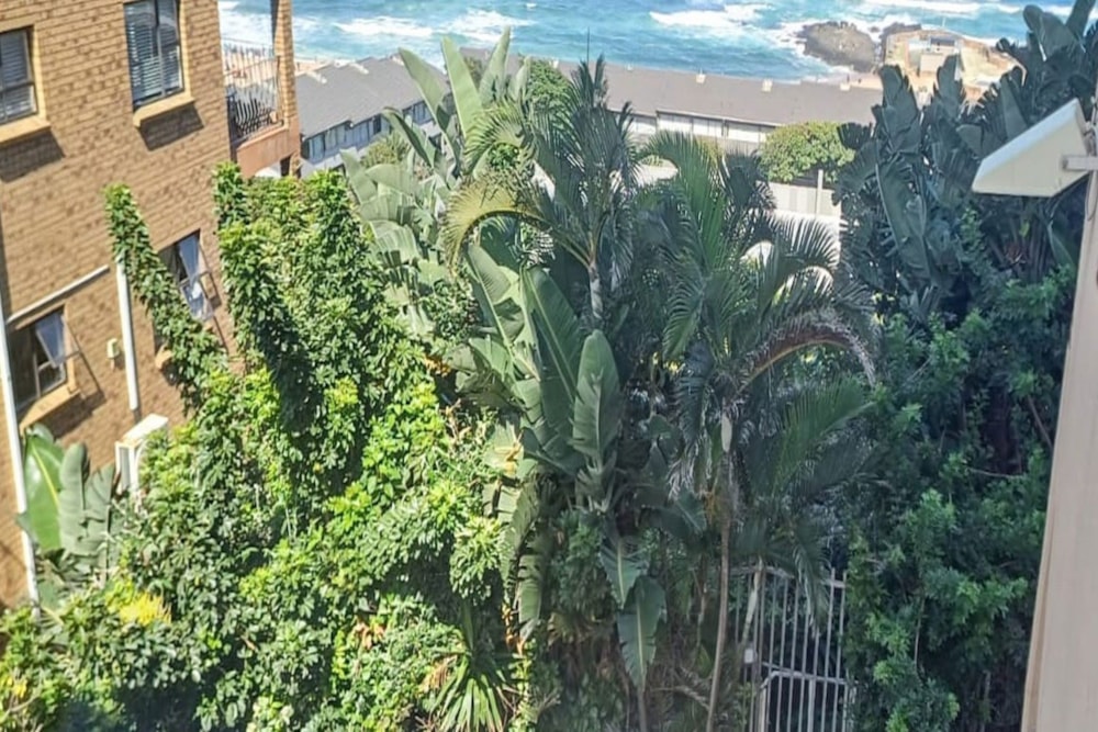 Apartment for sale in Amanzimtoti - 1WB1698174