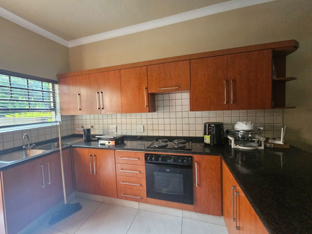 Townhouse to rent in Bendor Park - 1PS1696216 Townhouse to rent in Bendor Park - 1PS1696216