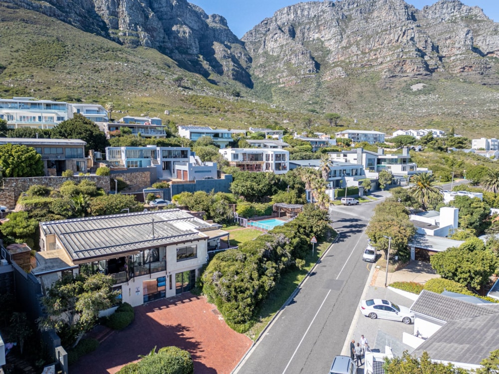 House for sale in Camps Bay - AS1698451 House for sale in Camps Bay - AS1698451