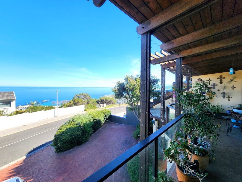 House for sale in Camps Bay - AS1698451 House for sale in Camps Bay - AS1698451