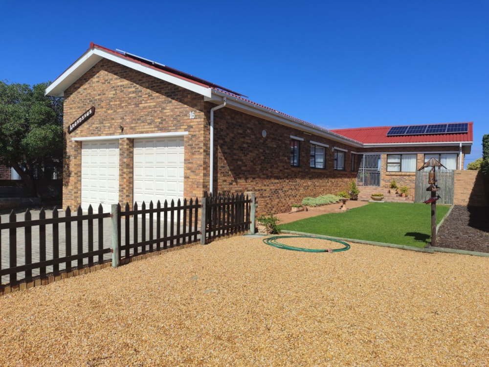 House for sale in Kleinbaai - 1SW1697859 House for sale in Kleinbaai - 1SW1697859