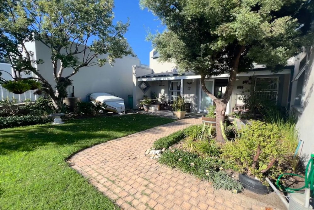 House sold in Hemel-en-Aarde Estate - ON1693133 House sold in Hemel-en-Aarde Estate - ON1693133