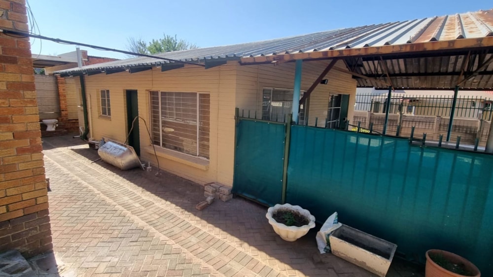 House to rent in Uitsig, Bloemfontein - 1BX1697743 House to rent in Uitsig, Bloemfontein - 1BX1697743