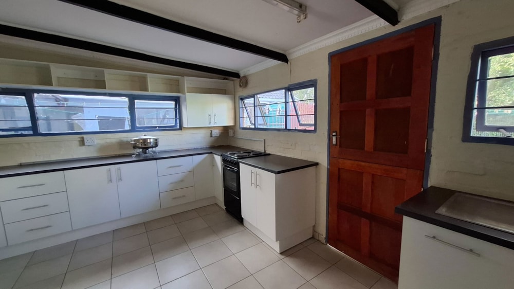 House let in East Bank - 1PF1697896 House let in East Bank - 1PF1697896