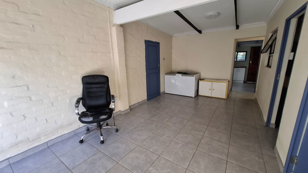 House let in East Bank - 1PF1697896 House let in East Bank - 1PF1697896