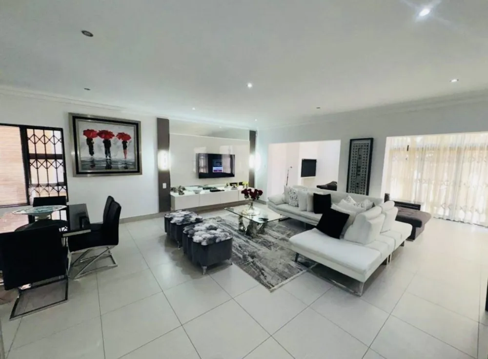 Townhouse for sale in Heuwelsig, Bloemfontein - 1BX1696947 Townhouse for sale in Heuwelsig, Bloemfontein - 1BX1696947