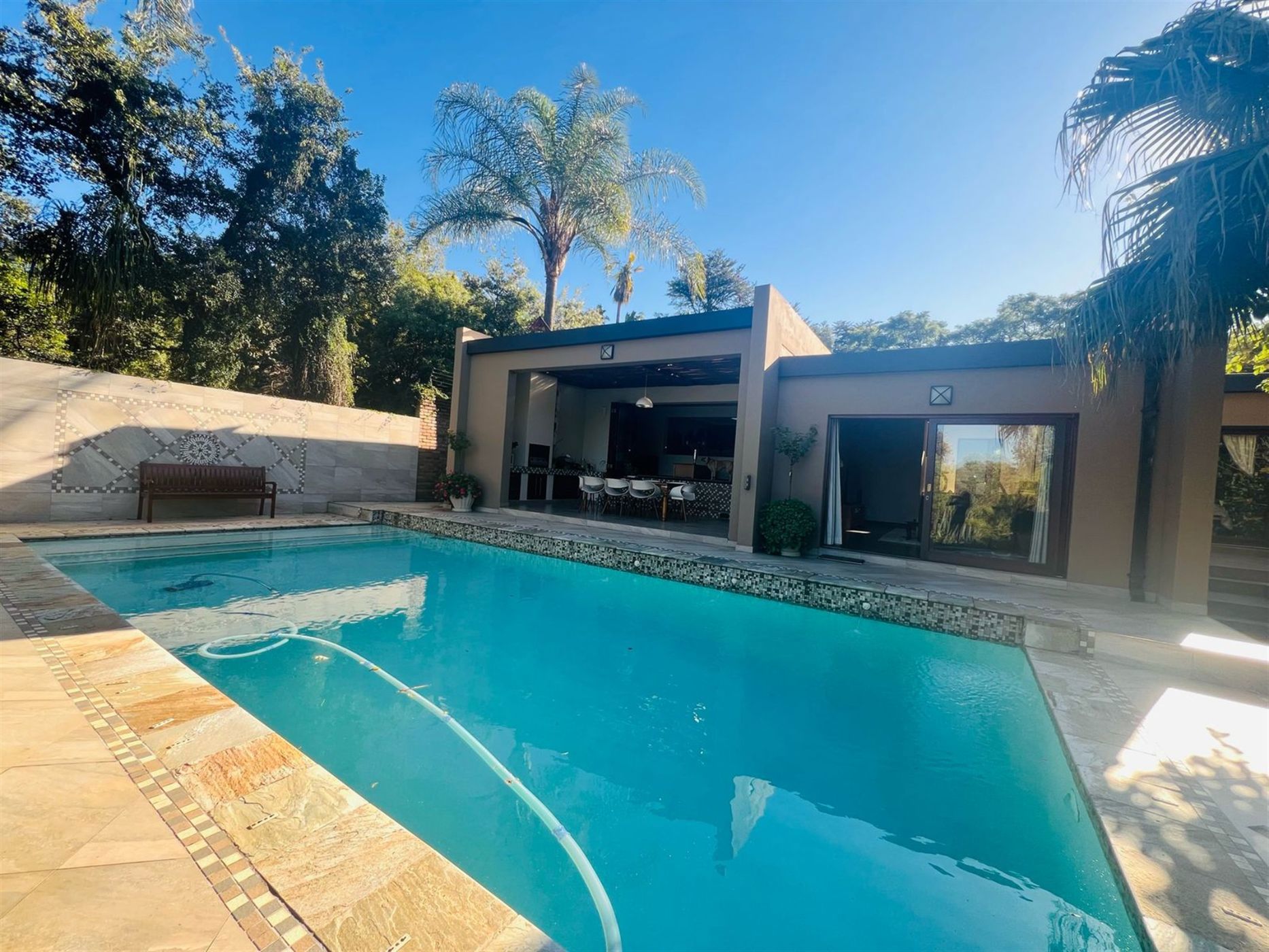 House sold in Bryanston - HP1697391