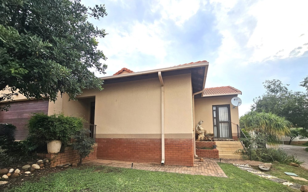 Security estate home sold in Xanadu - 1HR1698241 Security estate home sold in Xanadu - 1HR1698241