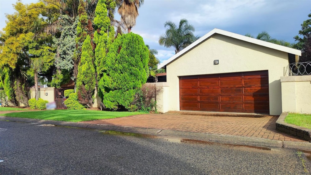 Security estate home for sale in Van Riebeeck Park, Kempton Park - KTP1695140 Security estate home for sale in Van Riebeeck Park, Kempton Park - KTP1695140