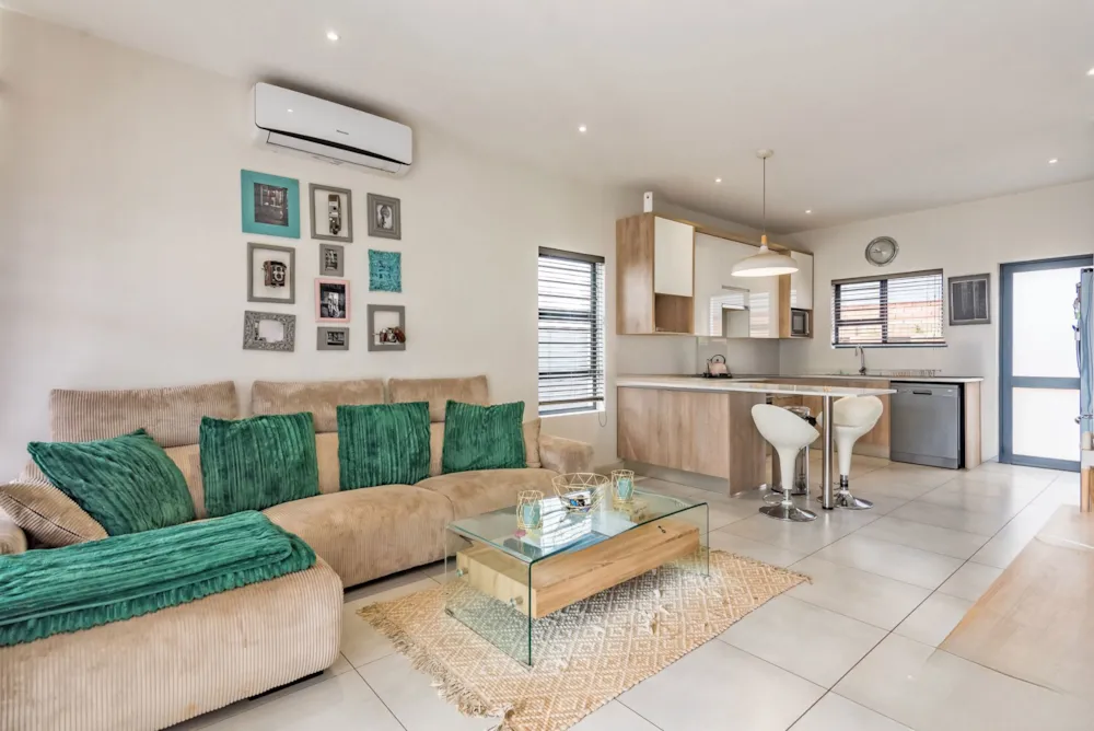 Townhouse let in Homes Haven - 1KR1696467 Townhouse let in Homes Haven - 1KR1696467