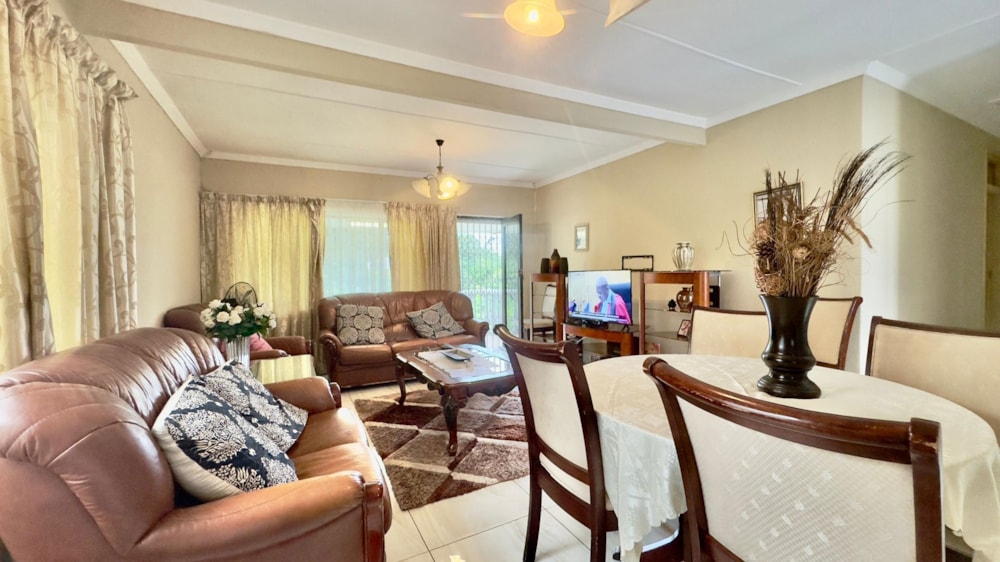 House for sale in Carrington Heights - 1DA1696914 House for sale in Carrington Heights - 1DA1696914