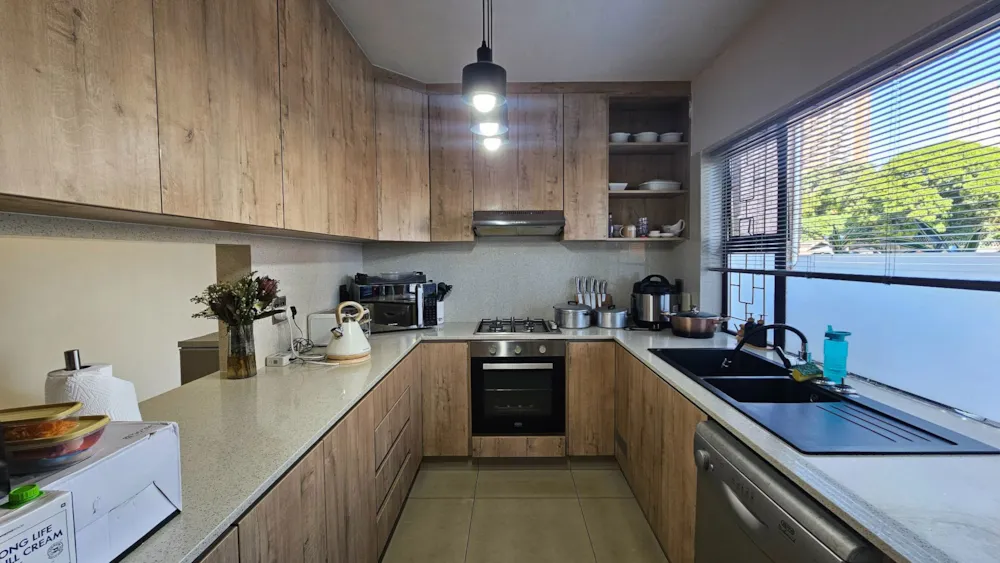 Apartment let in Morningside, Durban - 1DA1739855