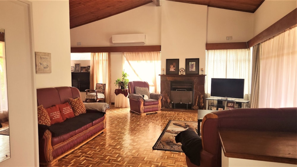 House for sale in Amandelrug, Malmesbury - 1MS1697688 House for sale in Amandelrug, Malmesbury - 1MS1697688